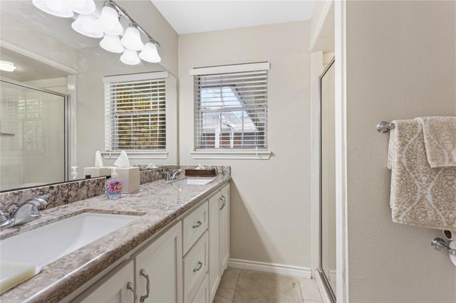 1301 Plantation Drive, Dickinson, TX 77539