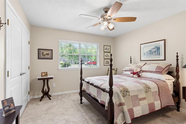 1301 Plantation Drive, Dickinson, TX 77539