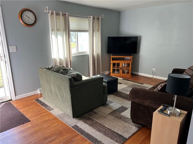 5354 N Palmer Avenue, Kansas City, MO 64119