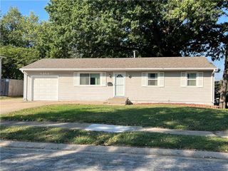 5354 N Palmer Avenue, Kansas City, MO 64119