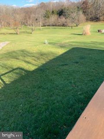 236 SOMERSET DR, Stephens City, VA 22655