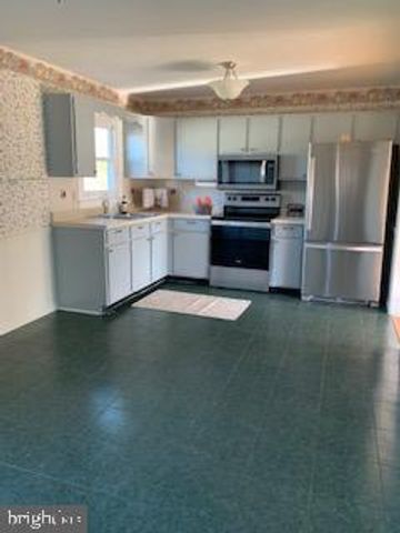 236 SOMERSET DR, Stephens City, VA 22655