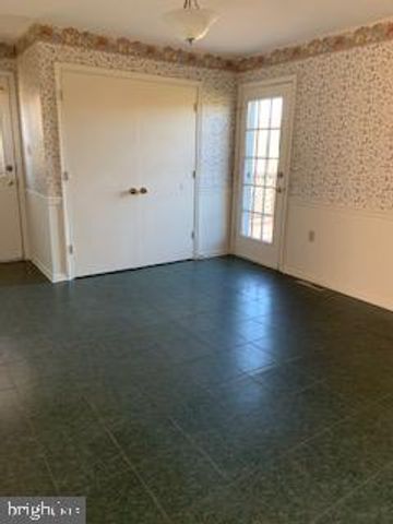 236 SOMERSET DR, Stephens City, VA 22655