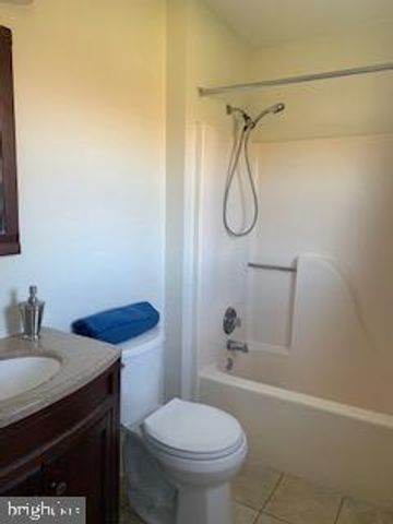 236 SOMERSET DR, Stephens City, VA 22655