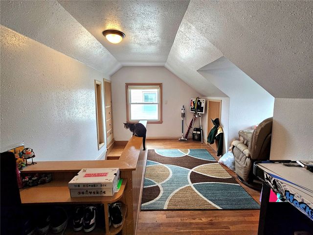 1416 9th Street NW, Cedar Rapids, IA 52405
