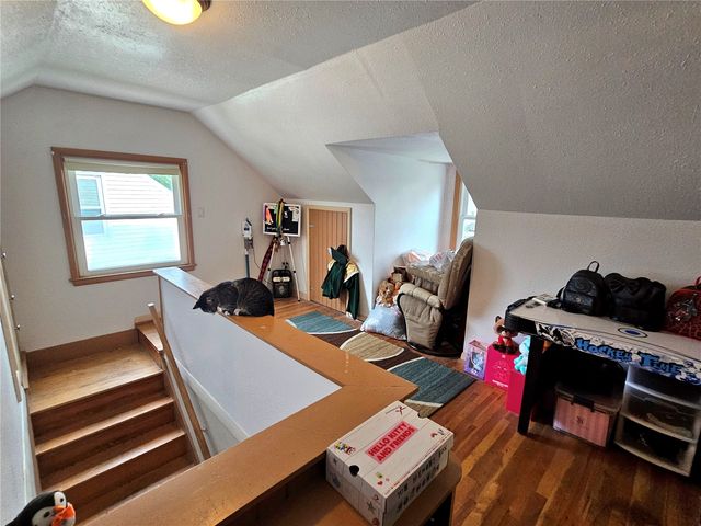 1416 9th Street NW, Cedar Rapids, IA 52405