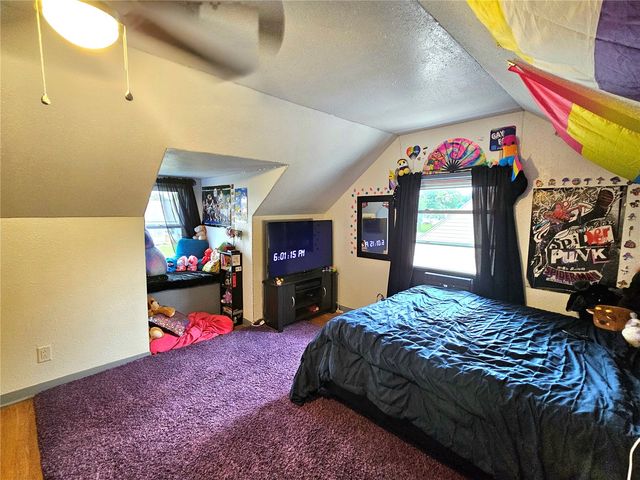 1416 9th Street NW, Cedar Rapids, IA 52405