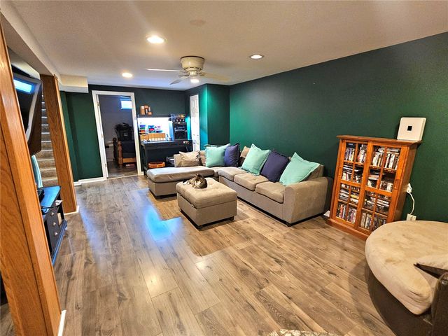 1416 9th Street NW, Cedar Rapids, IA 52405