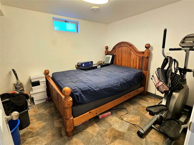 1416 9th Street NW, Cedar Rapids, IA 52405
