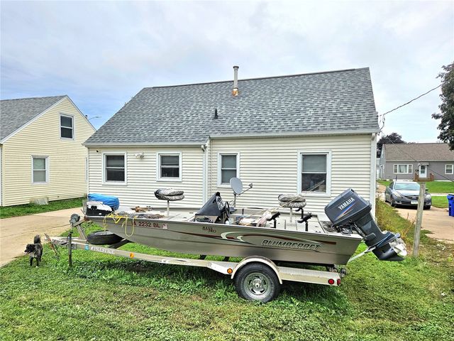 1416 9th Street NW, Cedar Rapids, IA 52405