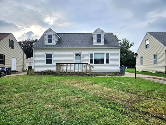 1416 9th Street NW, Cedar Rapids, IA 52405