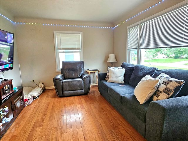 1416 9th Street NW, Cedar Rapids, IA 52405