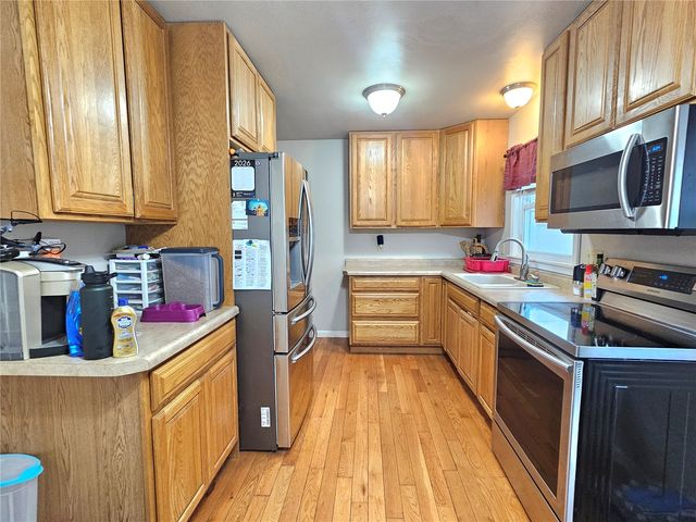 1416 9th Street NW, Cedar Rapids, IA 52405