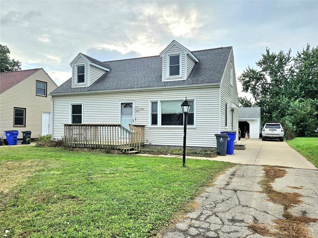 1416 9th Street NW, Cedar Rapids, IA 52405