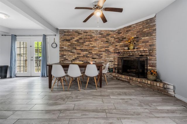 318 12th Avenue N, Texas City, TX 77590