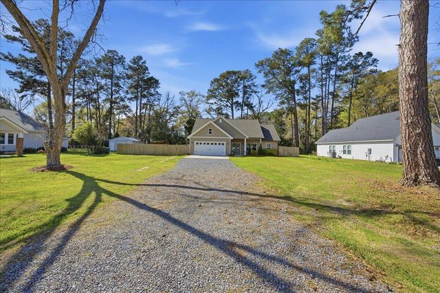 198 Quaker Street, Saint George, SC 29477