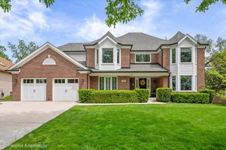 675 Oak Street, Roselle, IL 60172
