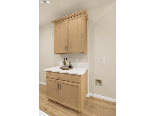 1924 Nw NORFOLK Ct, Portland, OR 97229