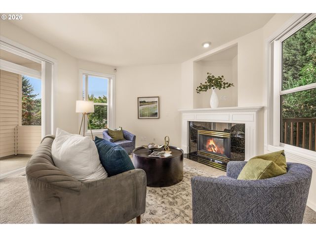 1924 Nw NORFOLK Ct, Portland, OR 97229
