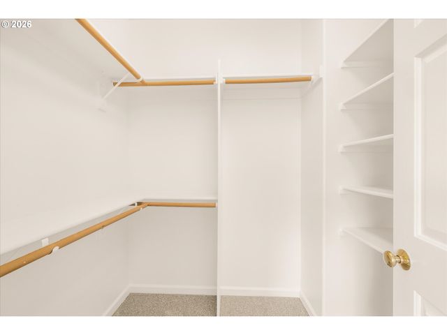 1924 Nw NORFOLK Ct, Portland, OR 97229