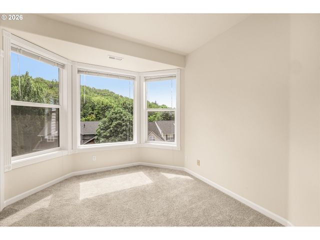 1924 Nw NORFOLK Ct, Portland, OR 97229