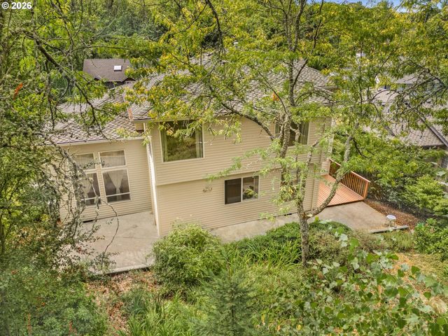 1924 Nw NORFOLK Ct, Portland, OR 97229
