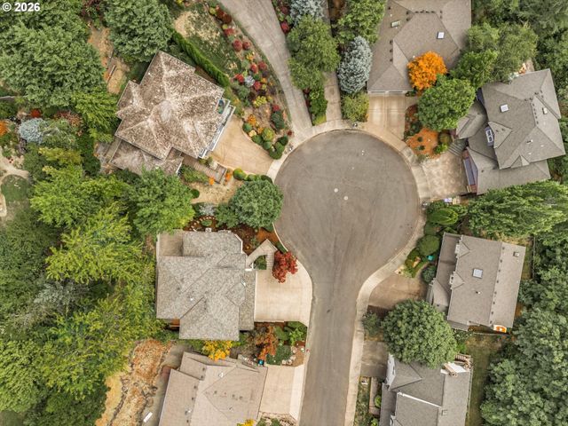 1924 Nw NORFOLK Ct, Portland, OR 97229