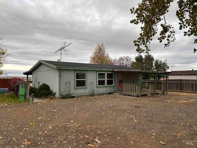 13719 SW Truman St, Mountain Home, ID 83647 property photo