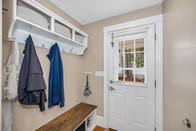 77 Hawthorn Street, Lowell, MA 01851
