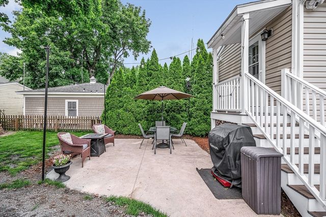 77 Hawthorn Street, Lowell, MA 01851