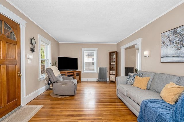 77 Hawthorn Street, Lowell, MA 01851