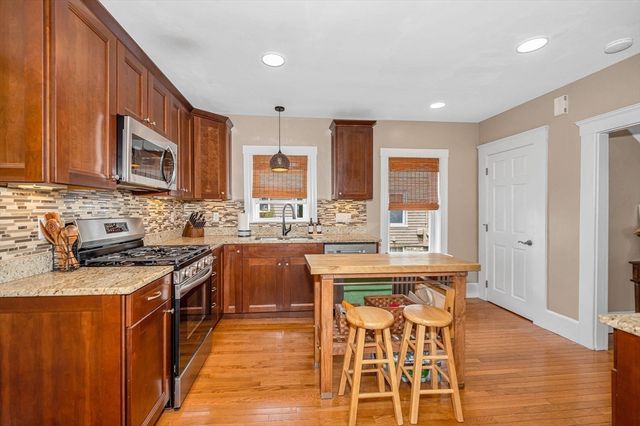77 Hawthorn Street, Lowell, MA 01851