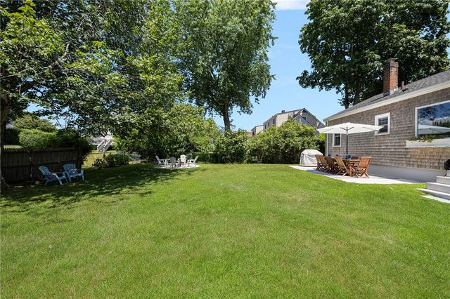 133 Carroll Avenue, Newport, RI 02840