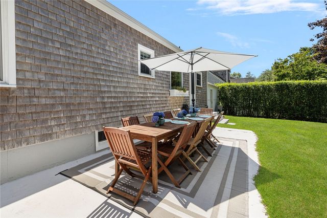 133 Carroll Avenue, Newport, RI 02840