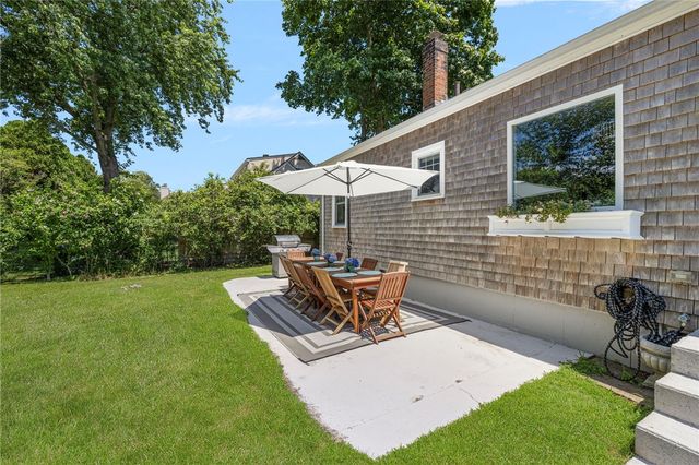 133 Carroll Avenue, Newport, RI 02840