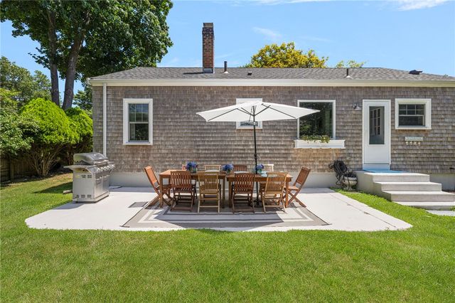 133 Carroll Avenue, Newport, RI 02840