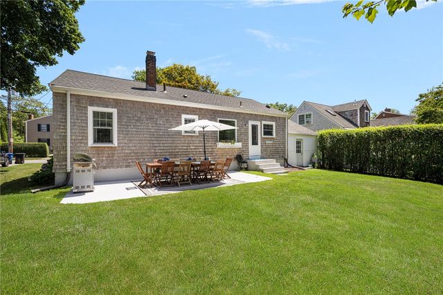 133 Carroll Avenue, Newport, RI 02840