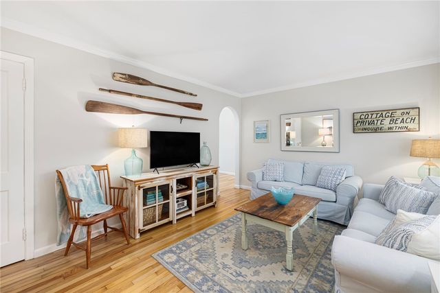 133 Carroll Avenue, Newport, RI 02840