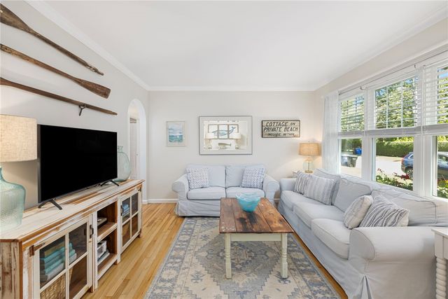 133 Carroll Avenue, Newport, RI 02840