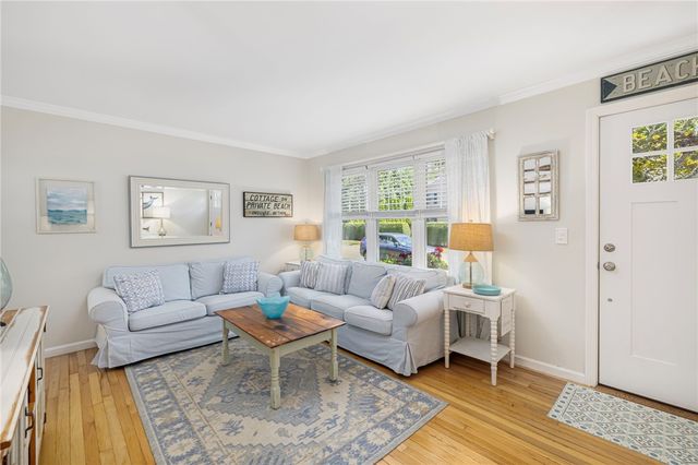 133 Carroll Avenue, Newport, RI 02840