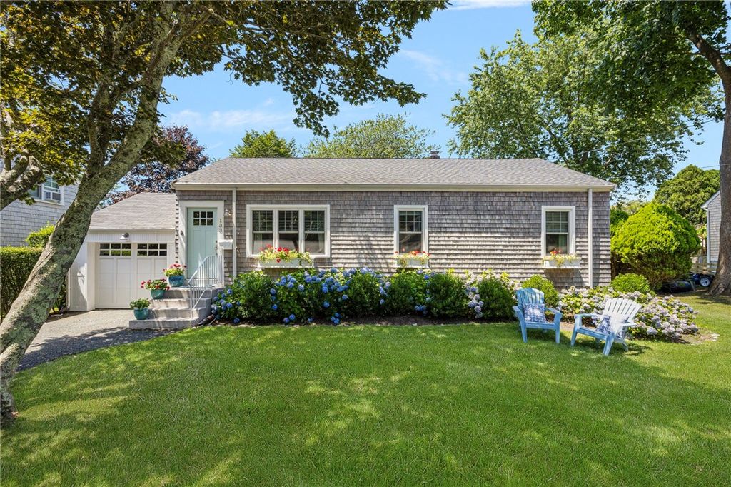 133 Carroll Avenue, Newport, RI 02840