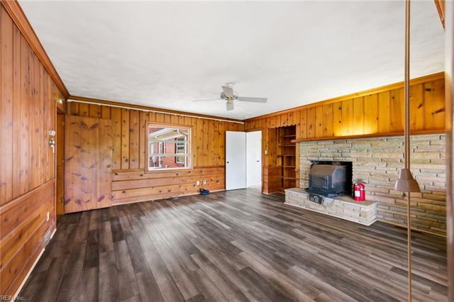 2736 Sterling Point DR, Portsmouth, VA 23703