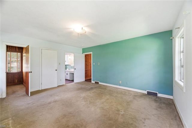2736 Sterling Point DR, Portsmouth, VA 23703