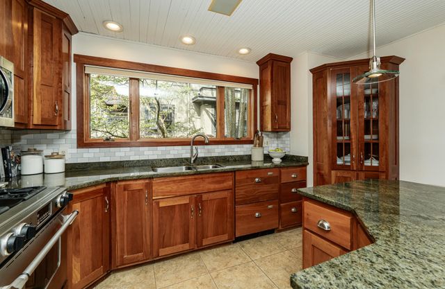 806 4th Street SW, Rochester, MN 55902