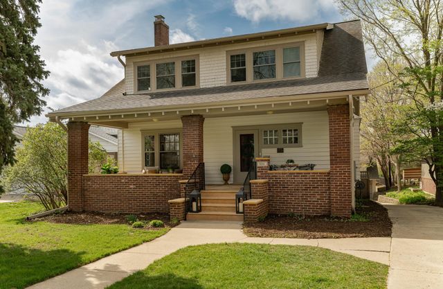 806 4th Street SW, Rochester, MN 55902