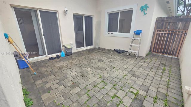 3520 NE 3rd Dr, Homestead, FL 33033