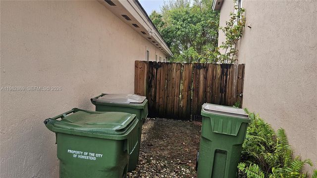 3520 NE 3rd Dr, Homestead, FL 33033