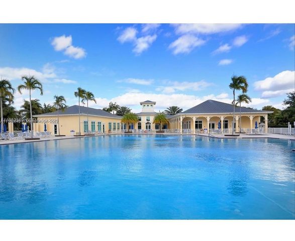 3520 NE 3rd Dr, Homestead, FL 33033