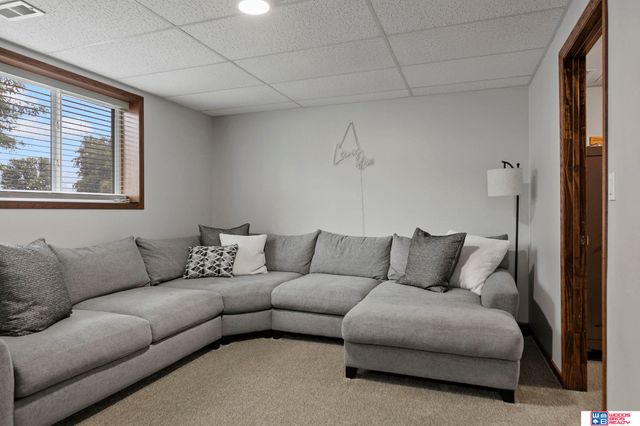 2305 Wildwood Place, Lincoln, NE 68512
