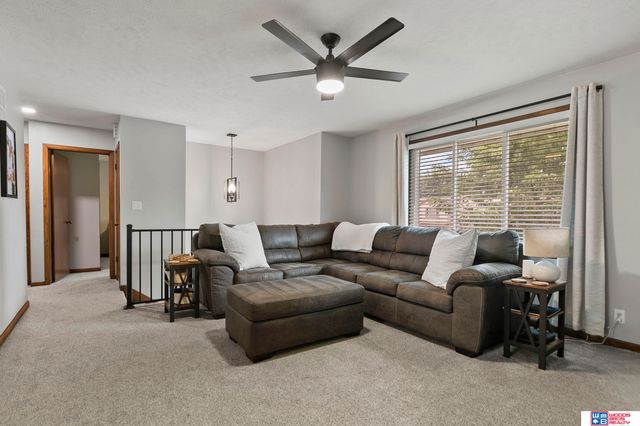 2305 Wildwood Place, Lincoln, NE 68512